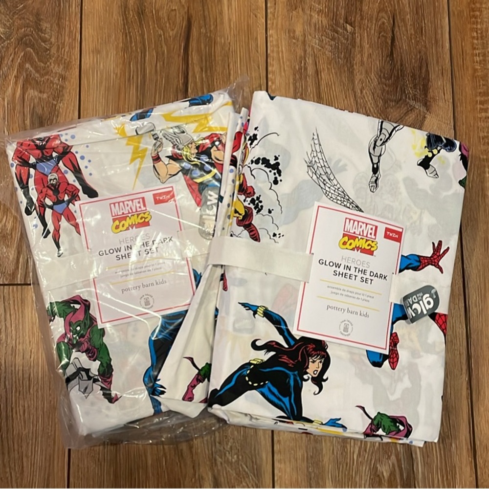 Marvel Comics Glow in the Dark Sheet Set of 2 (Twin Bed)